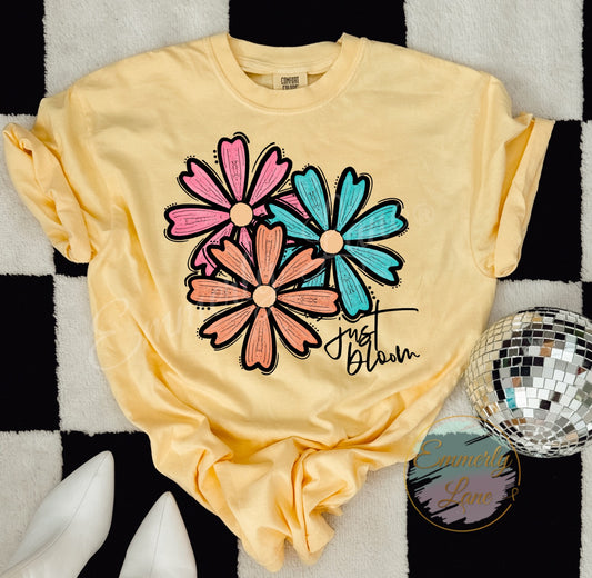 Just bloom Tee